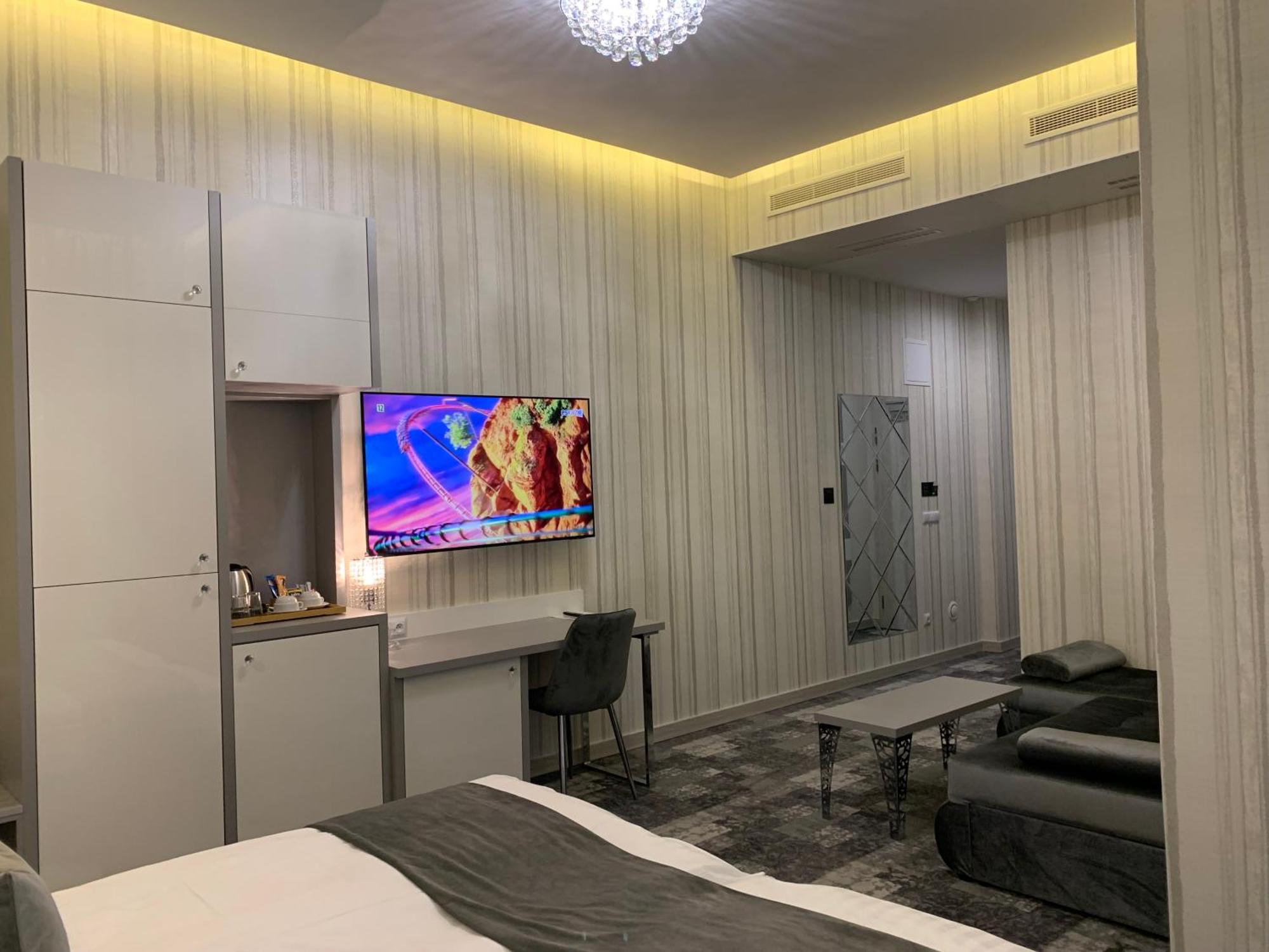 Aparthotel Piramida Boleslawiec  Esterno foto