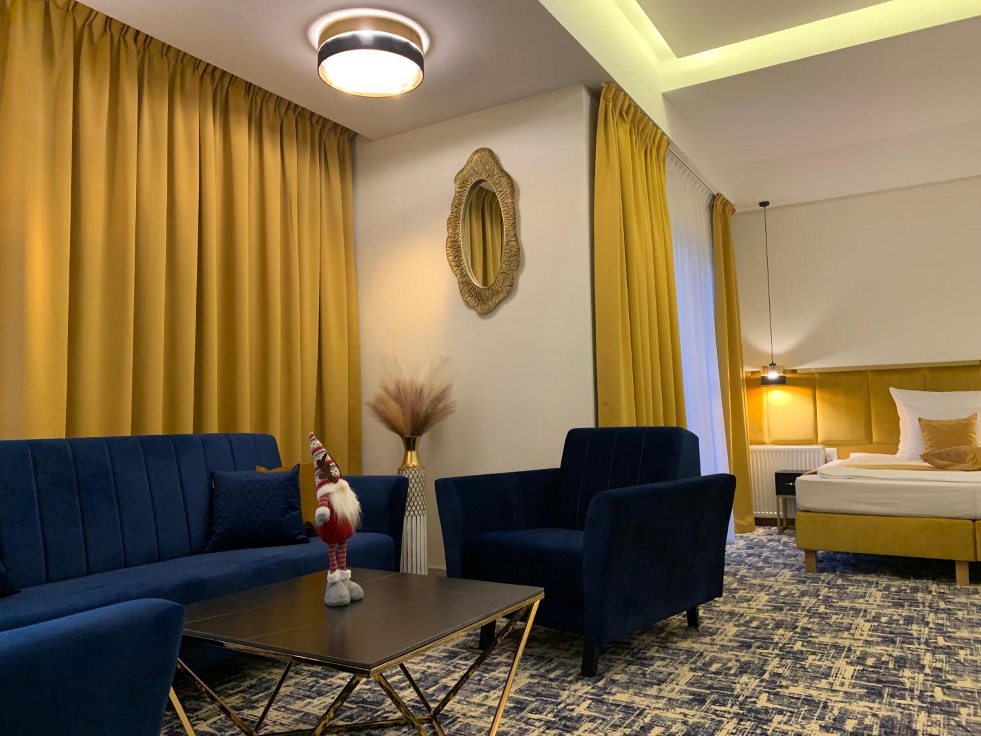 Aparthotel Piramida Boleslawiec  Esterno foto