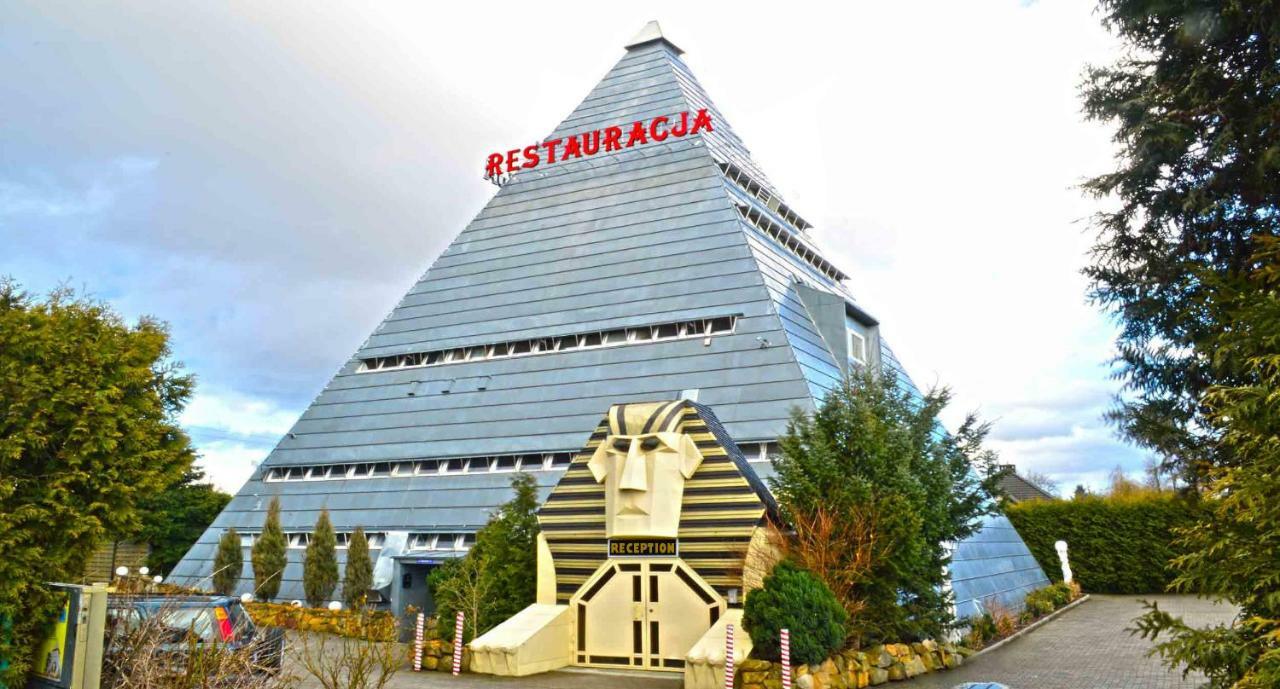 Aparthotel Piramida Boleslawiec  Esterno foto